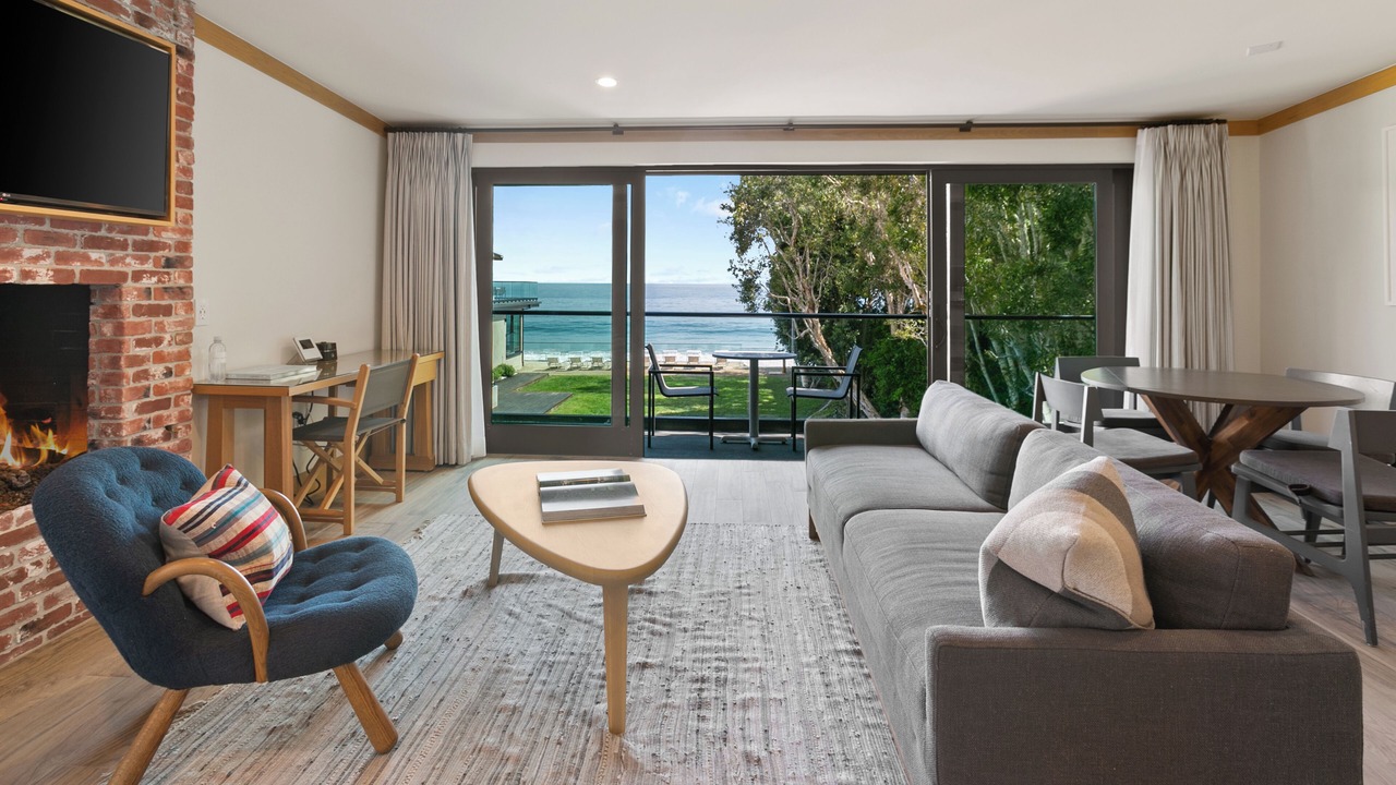Photo of Livingroom in Eastern Malibu