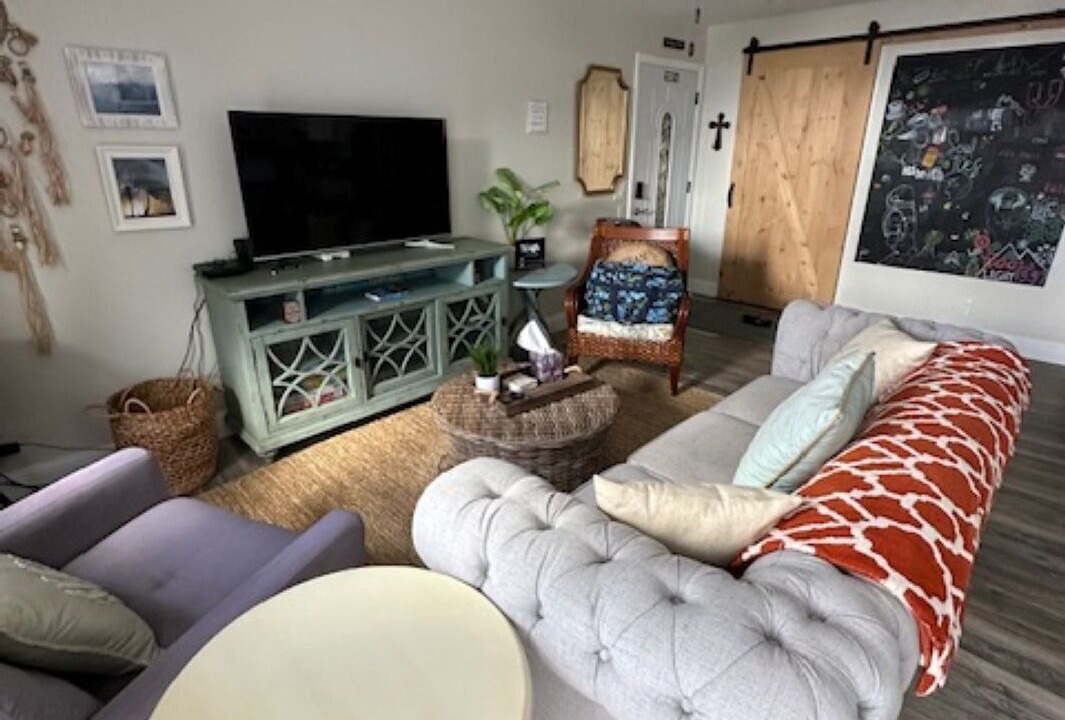 Photo of Livingroom in Makaha Valley