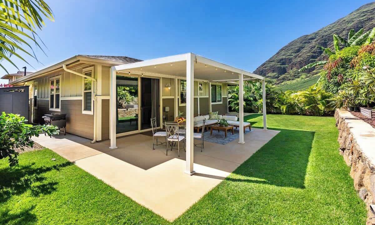 Photo of Outdoor in Makaha Valley