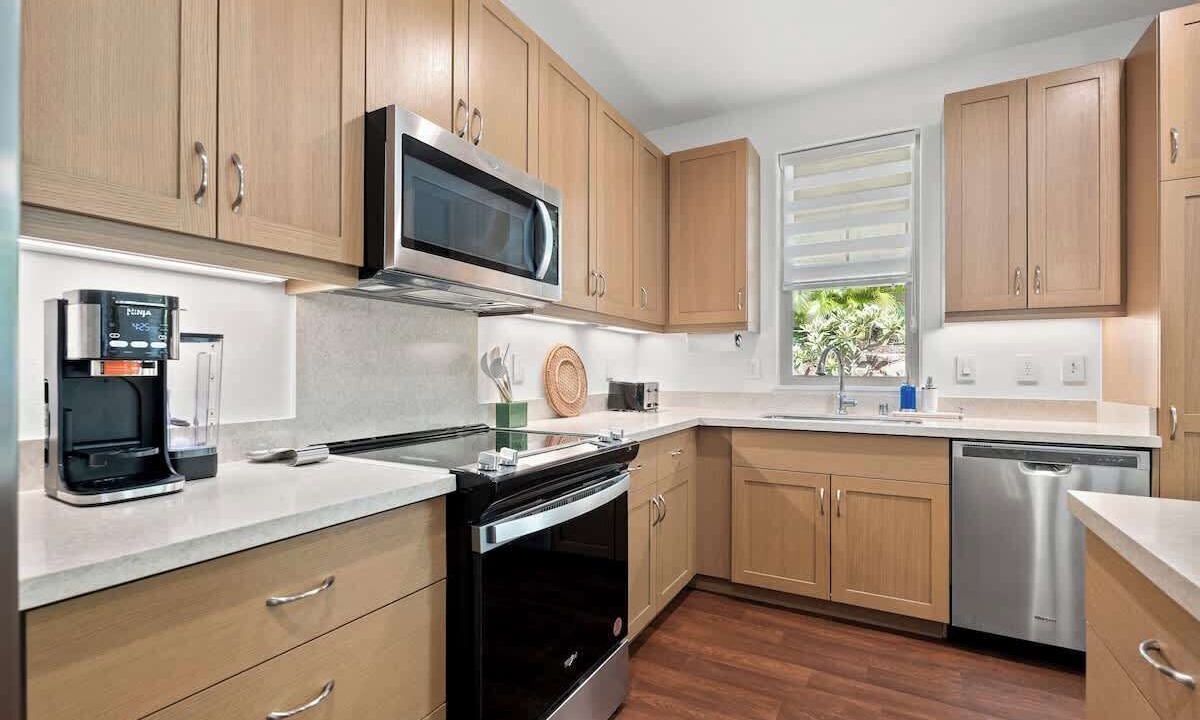 Photo of Kitchen in Makaha Valley