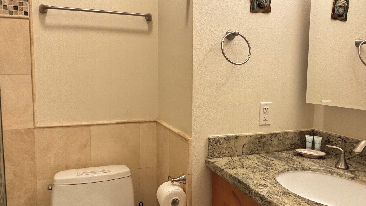 Photo of Bathroom in Maalaea