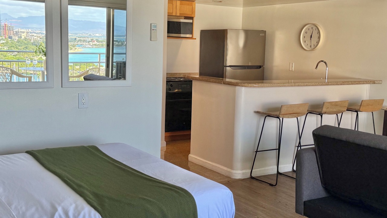 Photo of Bedroom in Waikiki