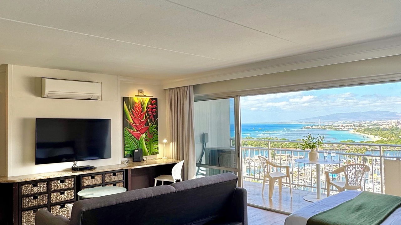 Photo of Bedroom in Waikiki