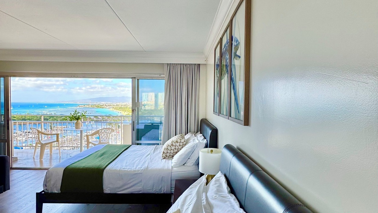 Photo of Bedroom in Waikiki