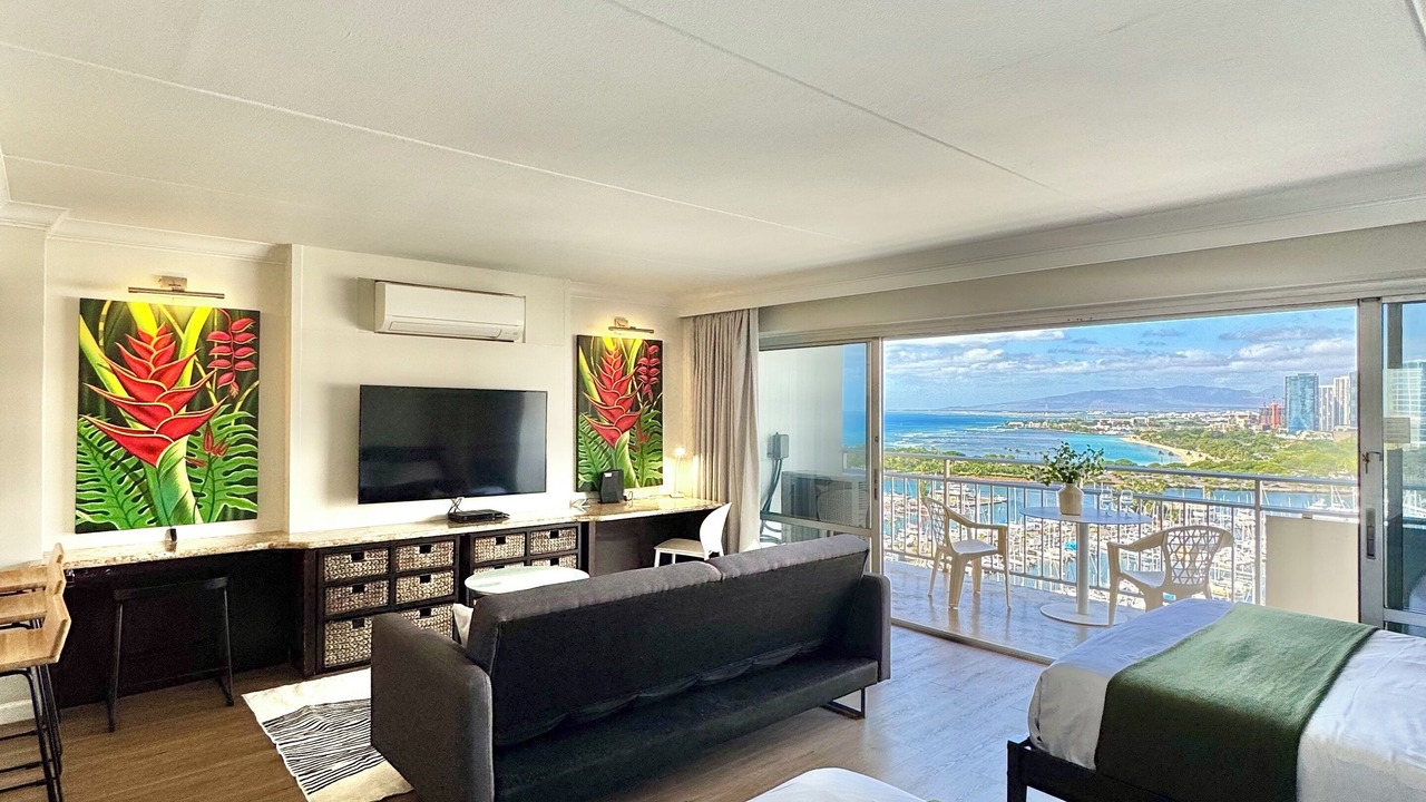Photo of Bedroom in Waikiki