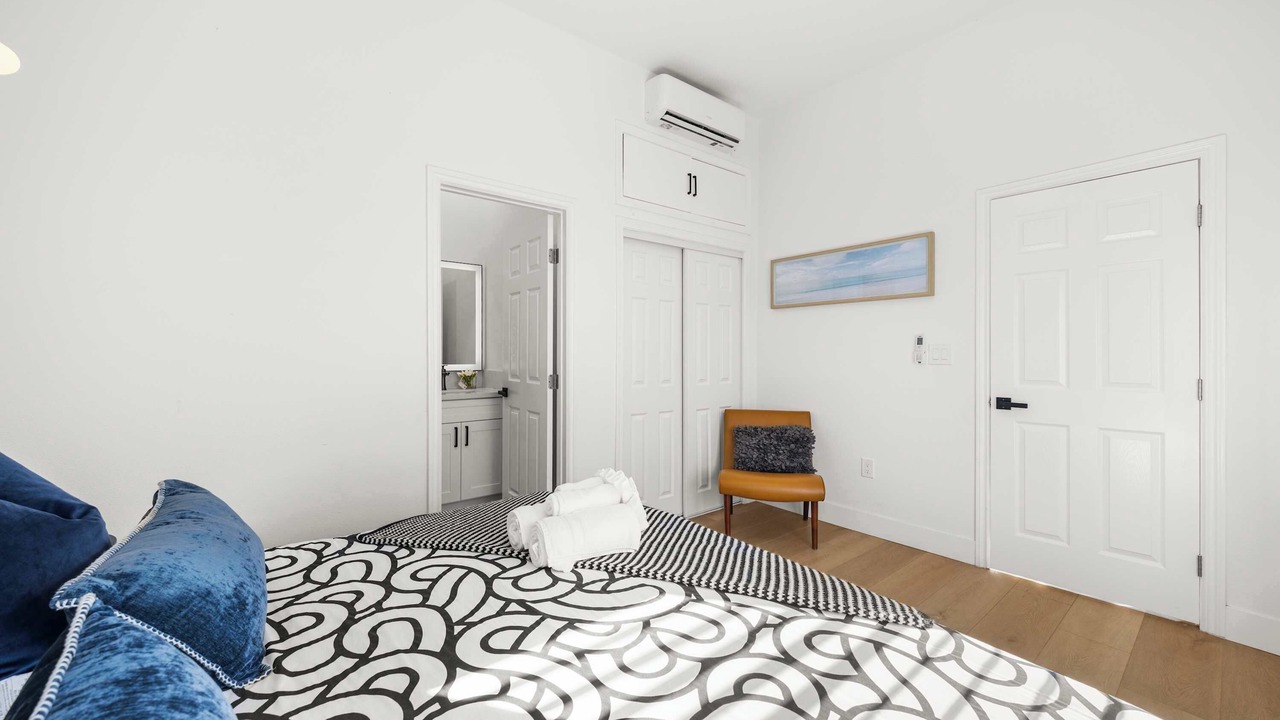 Photo of Bedroom in Compton