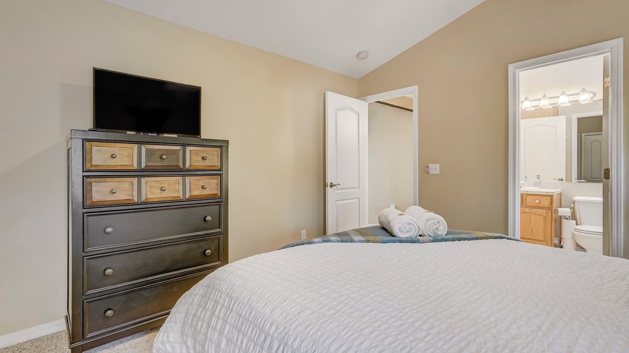 Photo of Bedroom in Northwest Colorado Springs