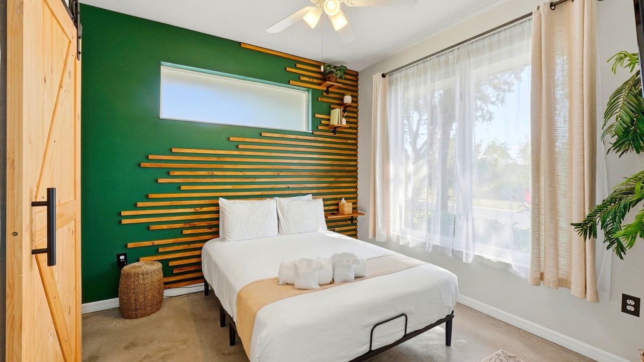 Photo of Bedroom in Sunset Lakes