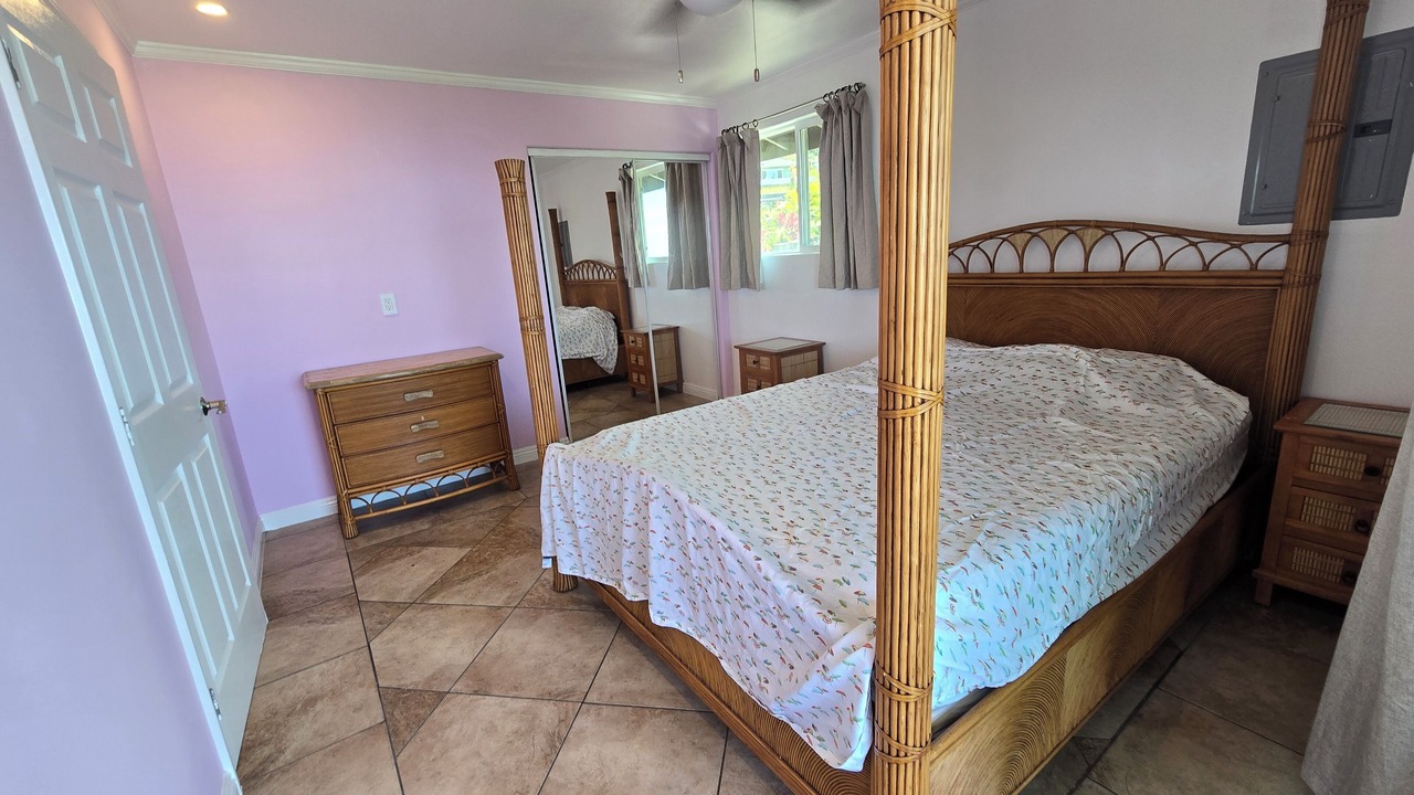 Photo of Bedroom in Kealakekua
