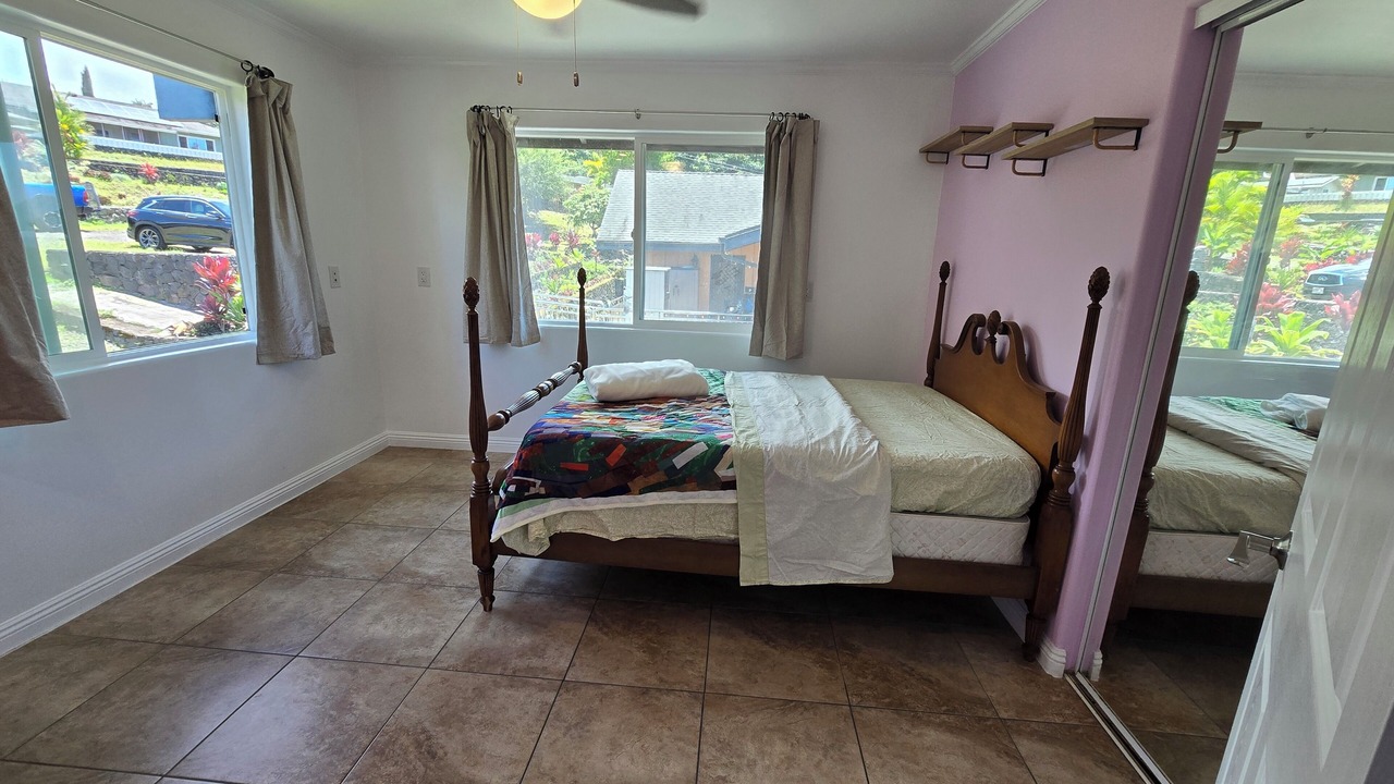 Photo of Bedroom in Kealakekua