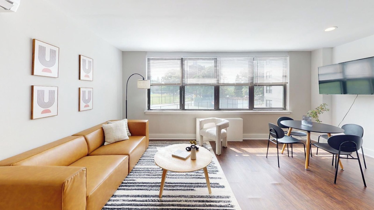 Photo of Livingroom in East Falls