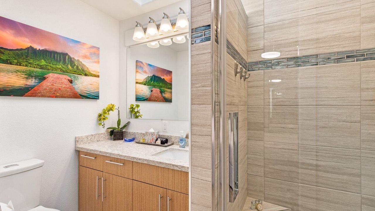 Photo of Bathroom in Downtown Lahaina