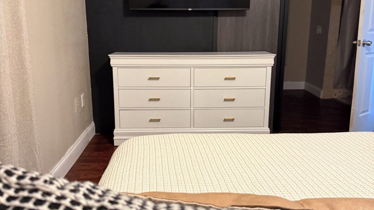 Photo of Bedroom in Oak Ridge