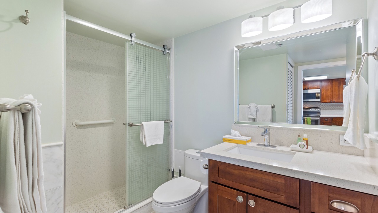 Photo of Bathroom in Waikiki