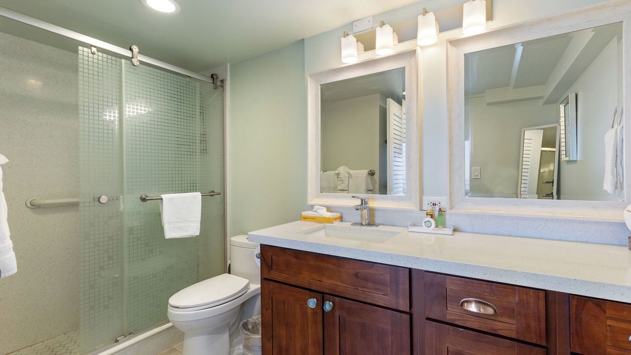 Photo of Bathroom in Waikiki