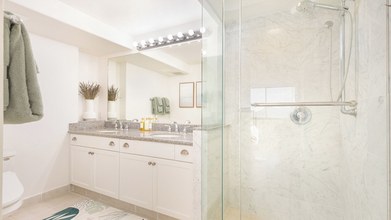 Photo of Bathroom in Waikiki