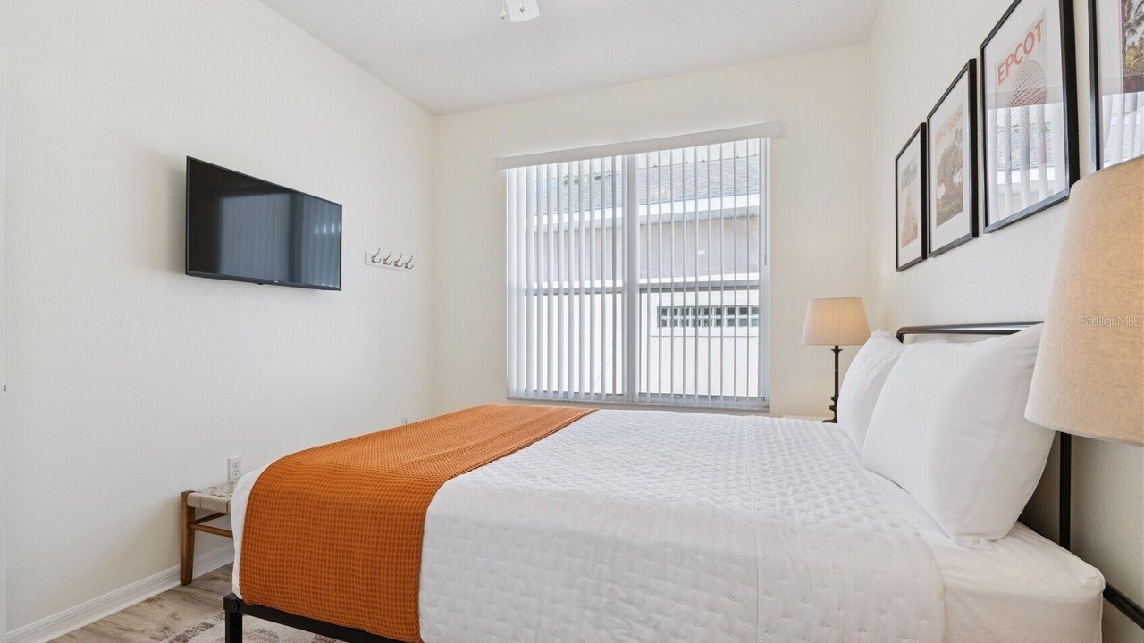 Photo of Bedroom in Sunset Lakes