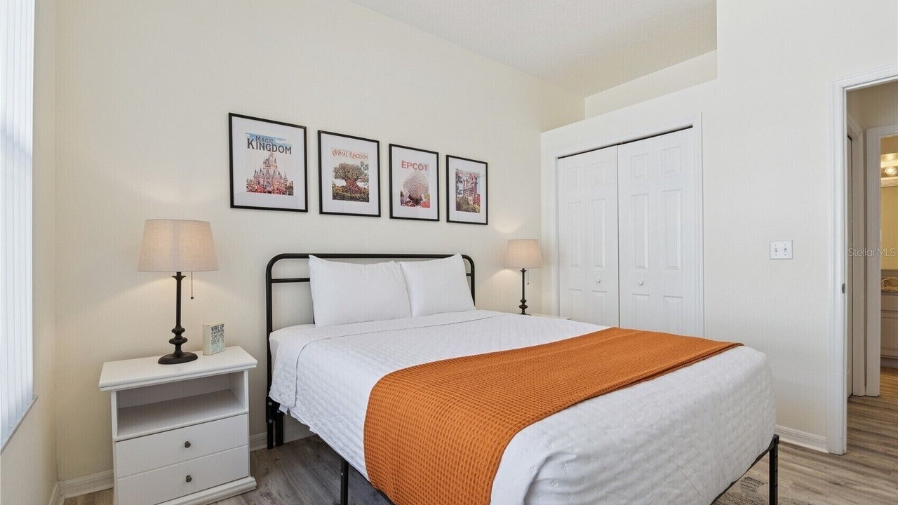 Photo of Bedroom in Sunset Lakes
