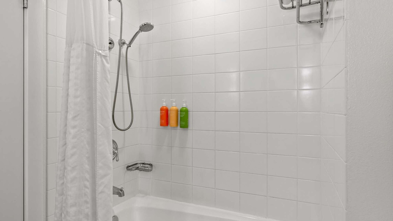 Photo of Bathroom in Waikiki