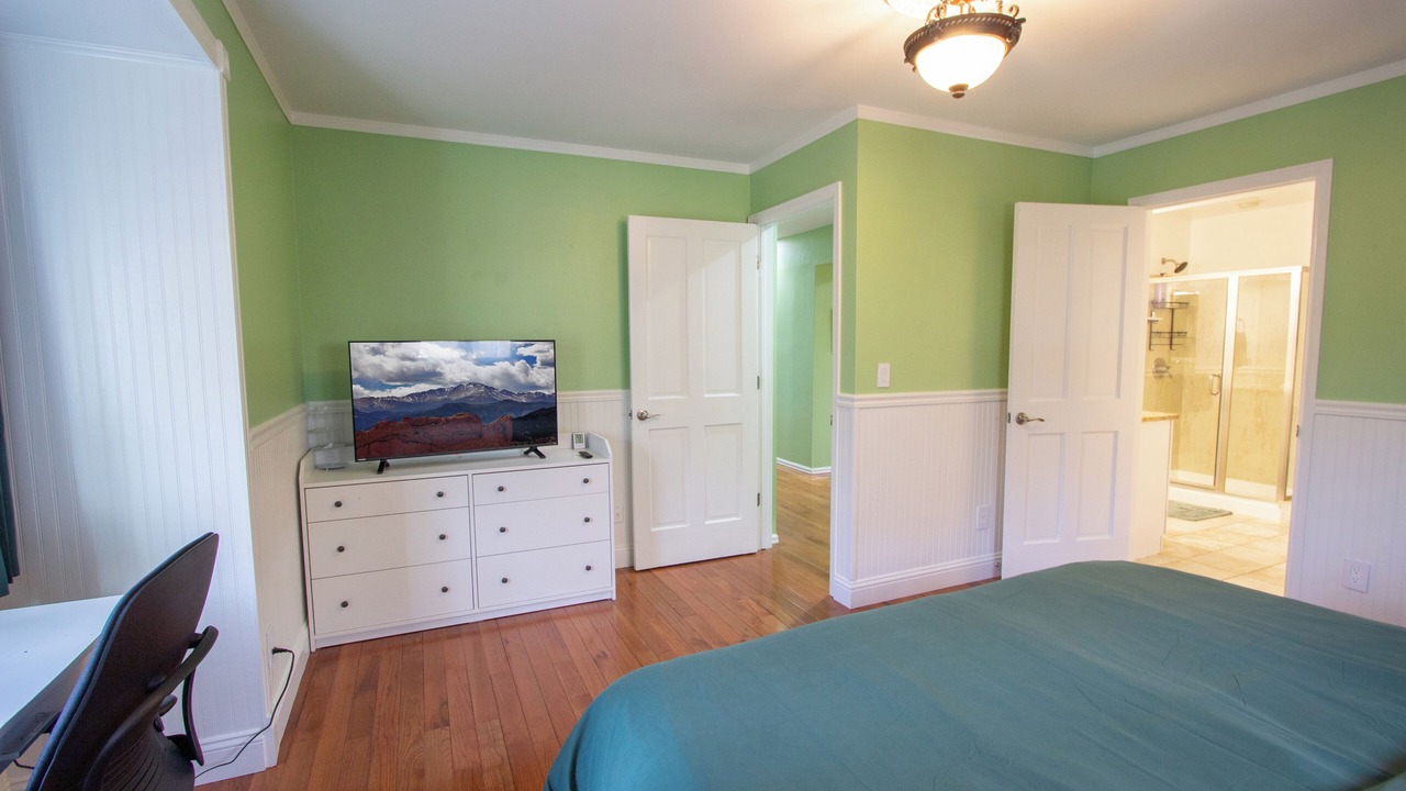 Photo of Bedroom in Cascade