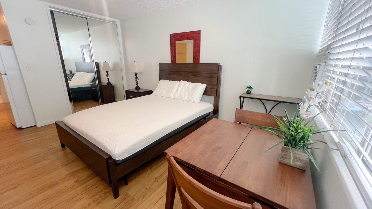 Photo of Bedroom in Waikiki