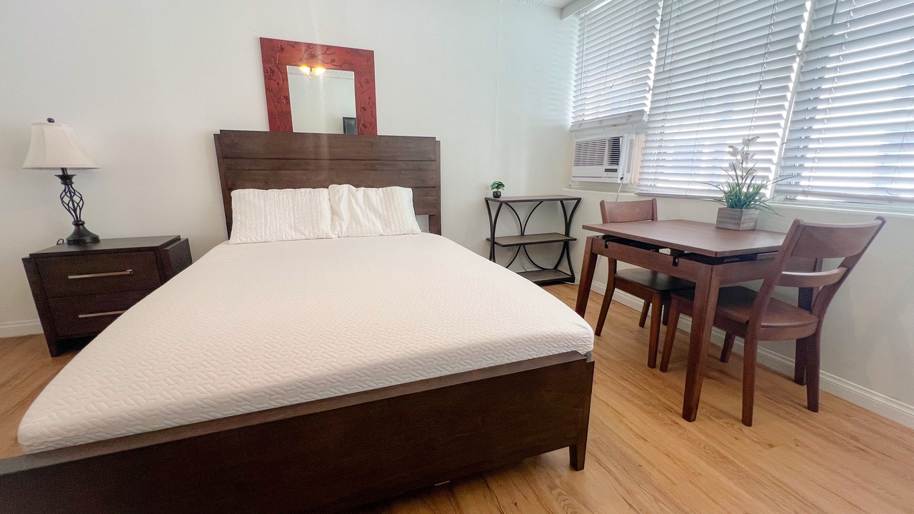 Photo of Bedroom in Waikiki
