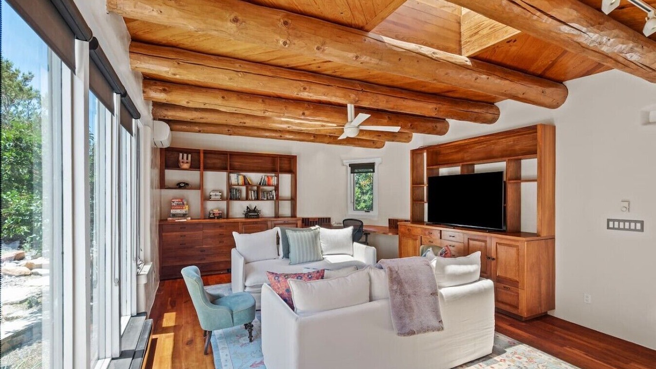 Photo of Livingroom in Tesuque