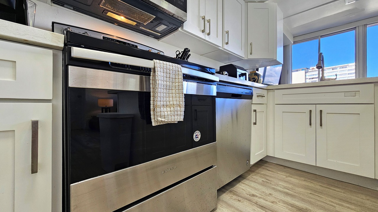 Photo of Kitchen in Diamond Head - Kapahulu - St. Louis