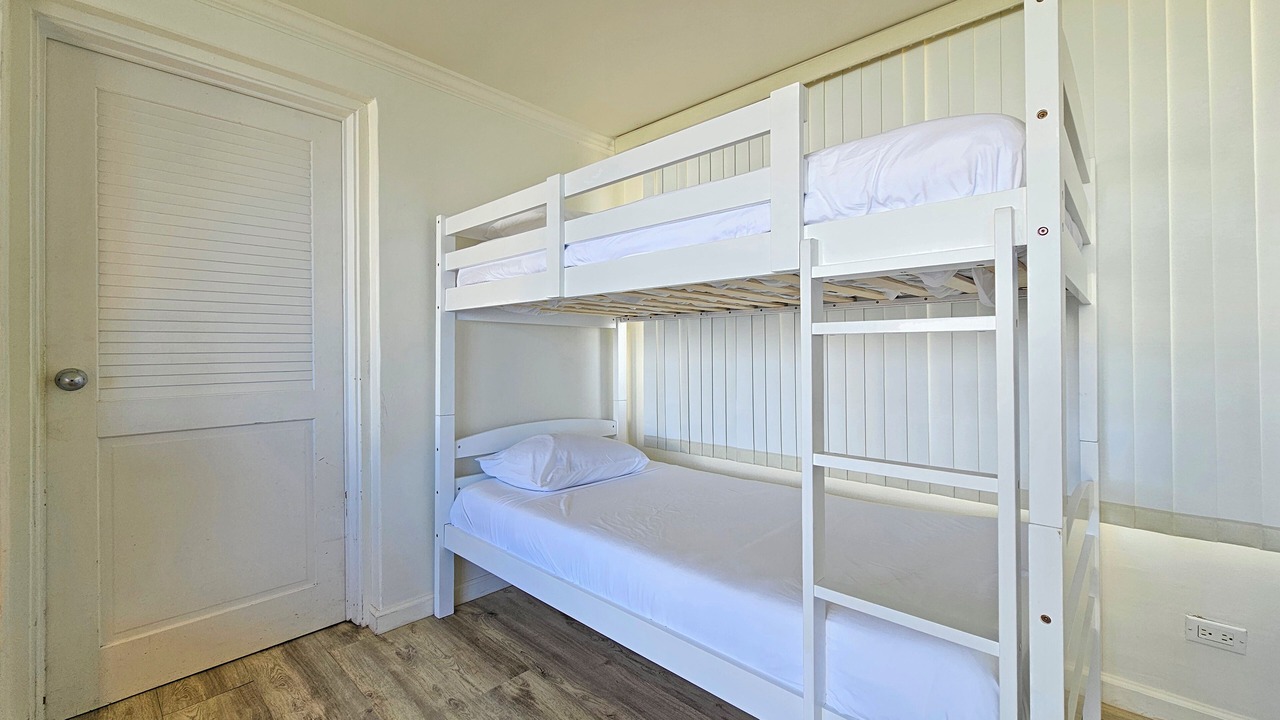Photo of Bedroom in Diamond Head - Kapahulu - St. Louis