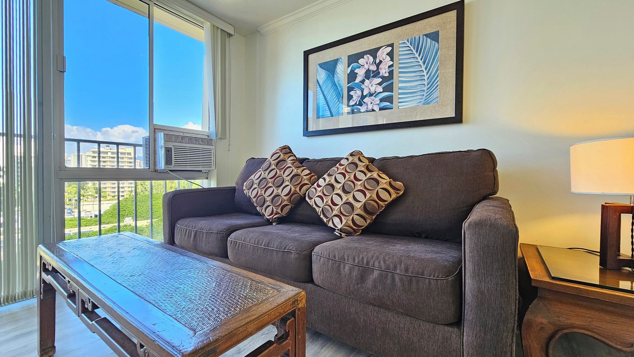 Photo of Livingroom in Diamond Head - Kapahulu - St. Louis