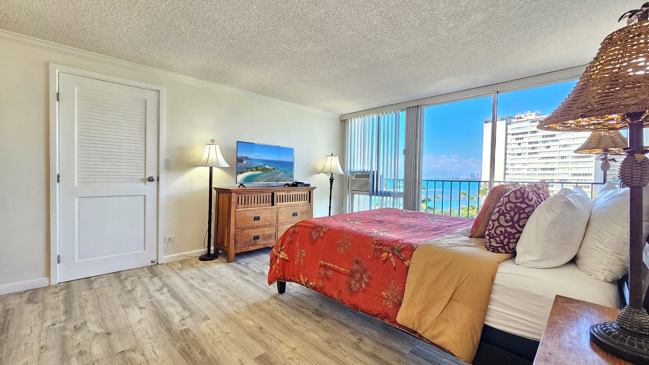Photo of Bedroom in Diamond Head - Kapahulu - St. Louis
