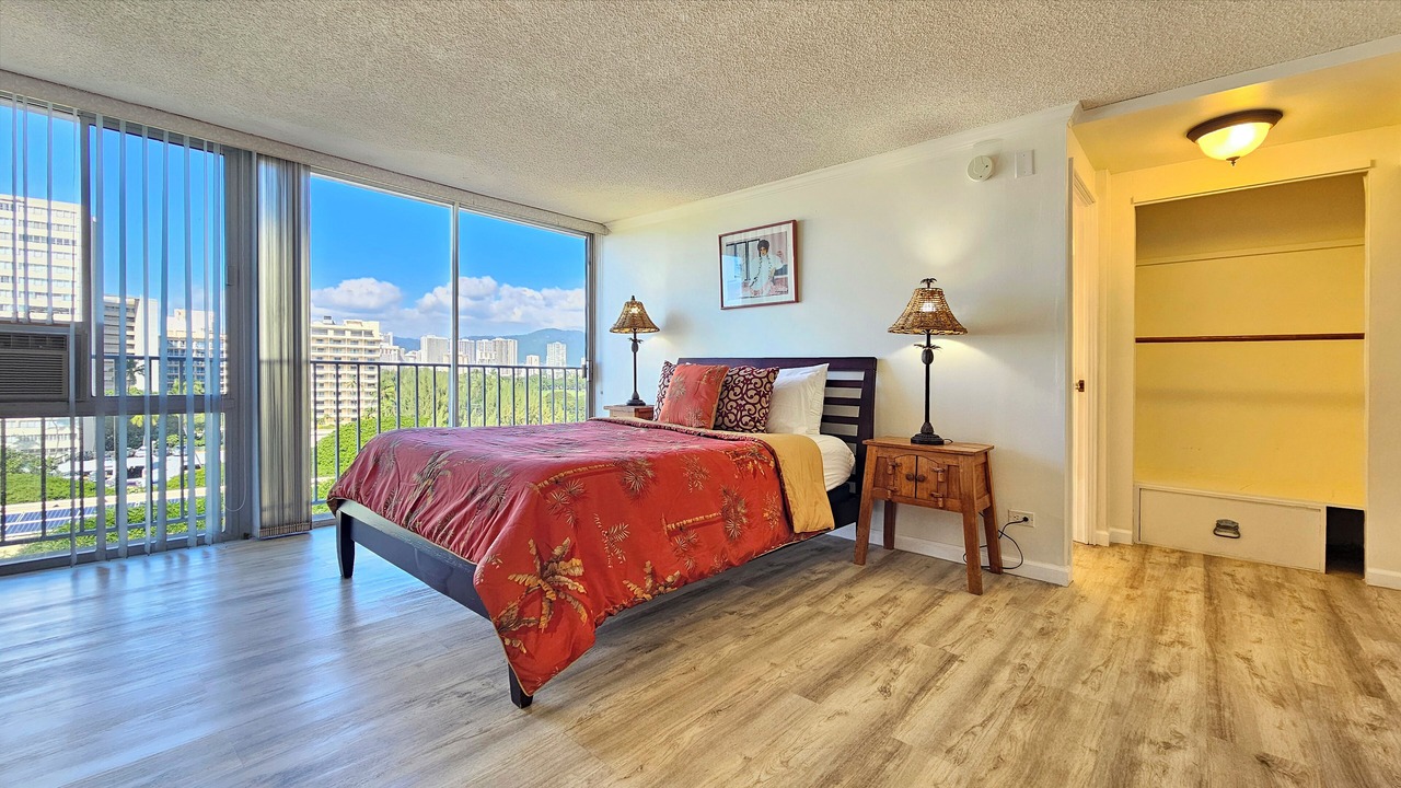 Photo of Bedroom in Diamond Head - Kapahulu - St. Louis