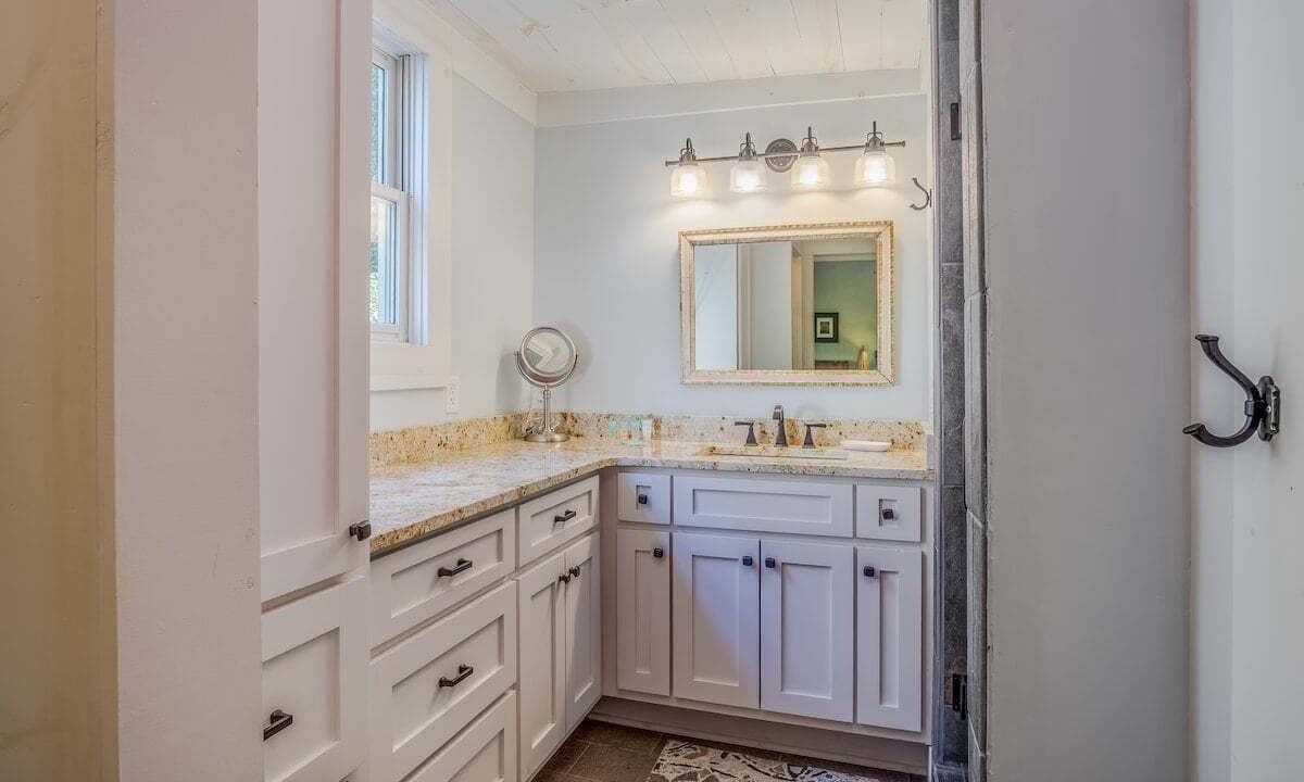 Photo of Bathroom in Cedar Mountain