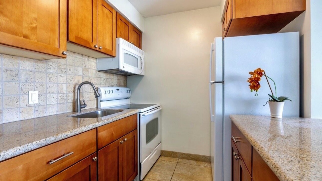 Photo of Kitchen in Historic Lahaina Front Street
