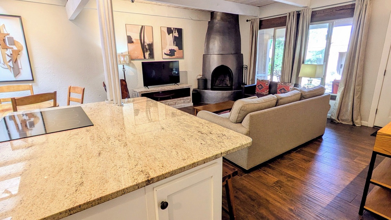 Photo of Livingroom in Northeast Santa Fe