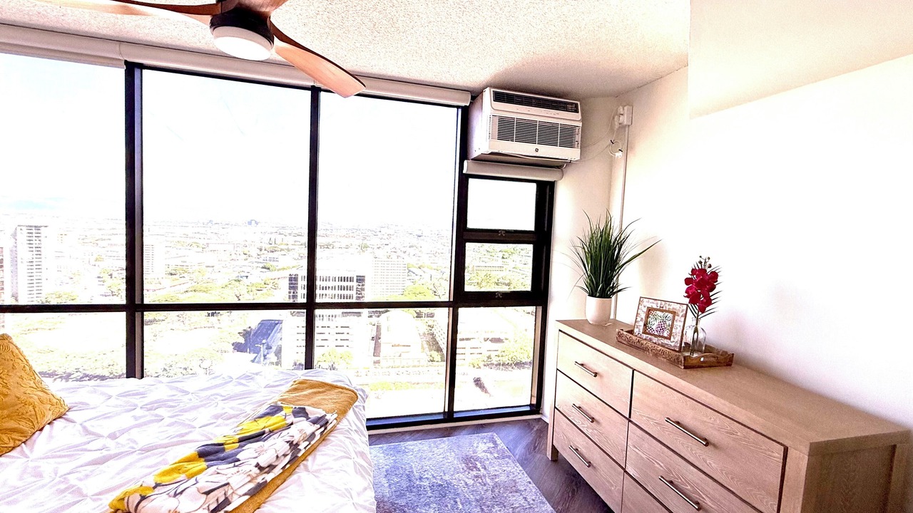 Photo of Bedroom in Downtown Honolulu