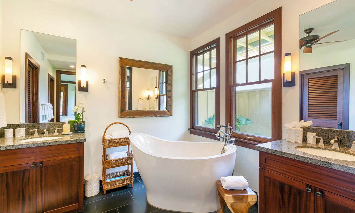 Photo of Bathroom in Poipu