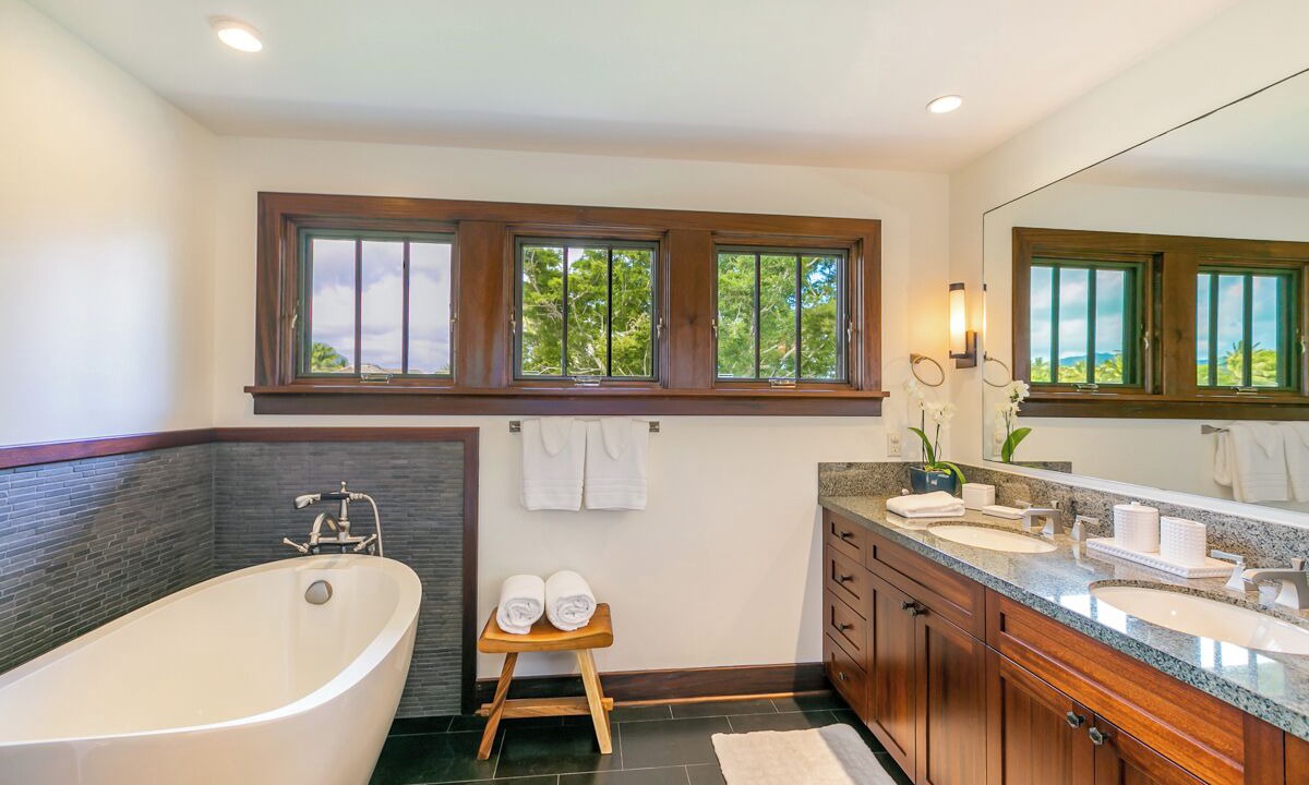 Photo of Bathroom in Poipu