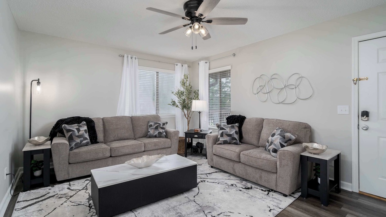 Photo of Livingroom in Northport