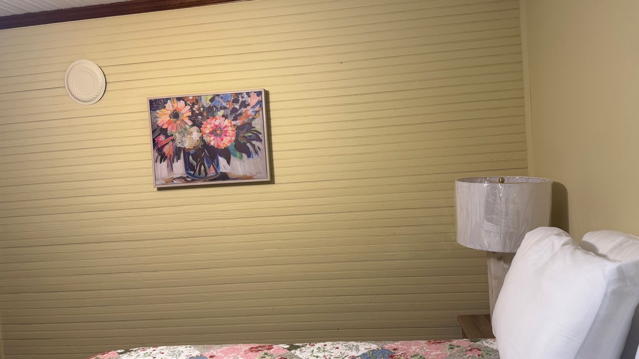 Photo of Bedroom in Glade Valley
