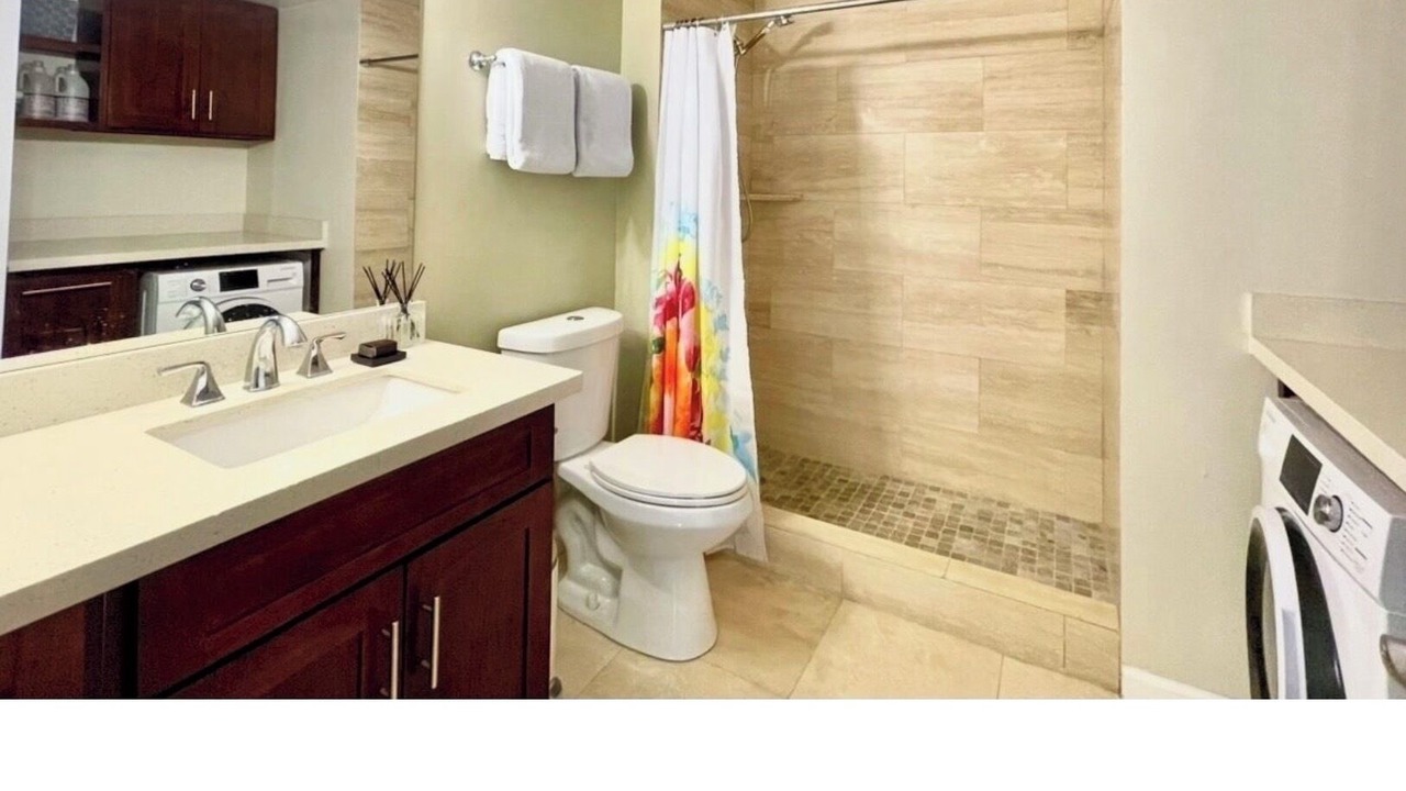 Photo of Bathroom in Ala Moana
