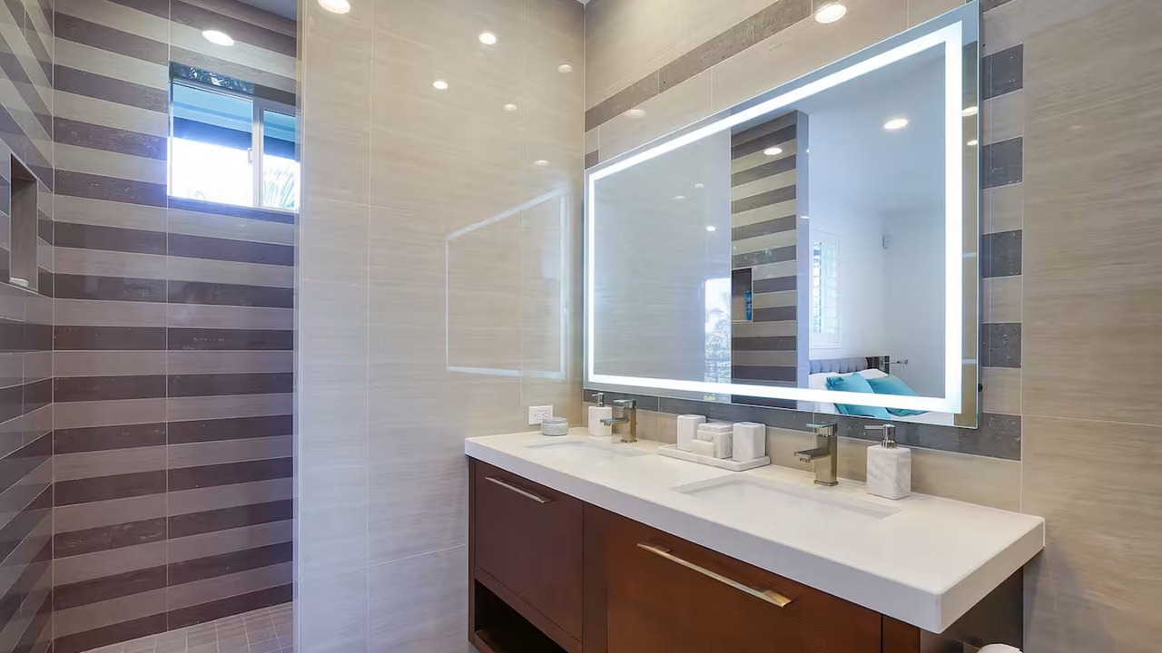 Photo of Bedroom in Kahala