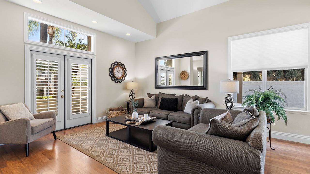 Photo of Livingroom in Tustin