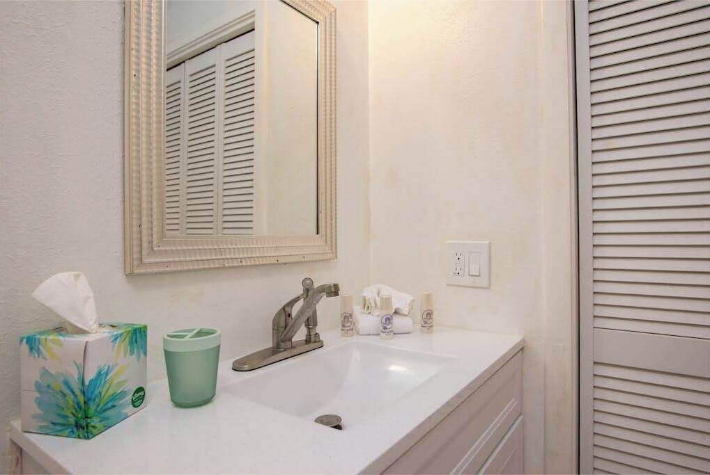 Photo of Bathroom in Hilo