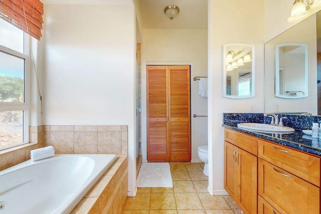 Photo of Bathroom in Waikoloa