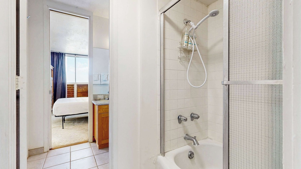 Photo of Bathroom in Waikiki
