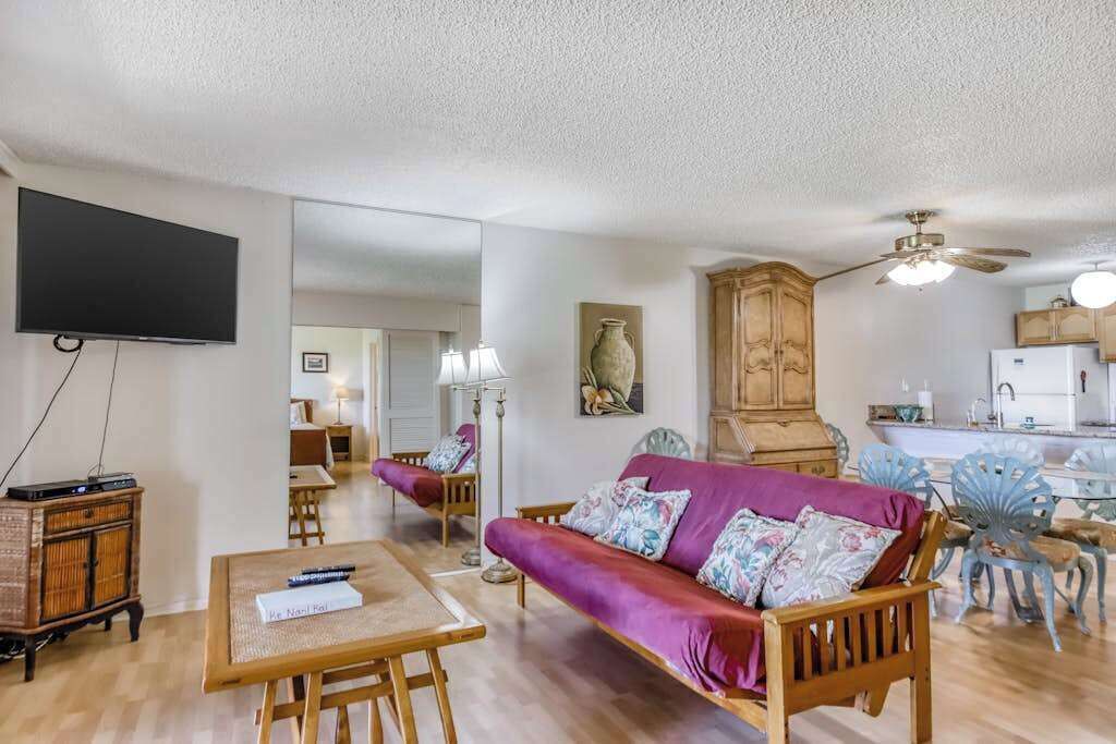 Photo of Livingroom in Maunaloa