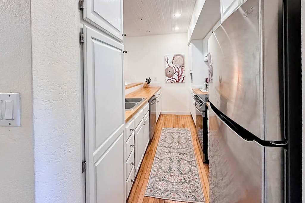 Photo of Kitchen in Maunaloa