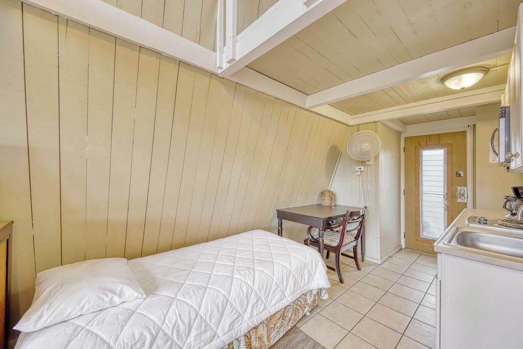 Photo of Bedroom in Kaunakakai