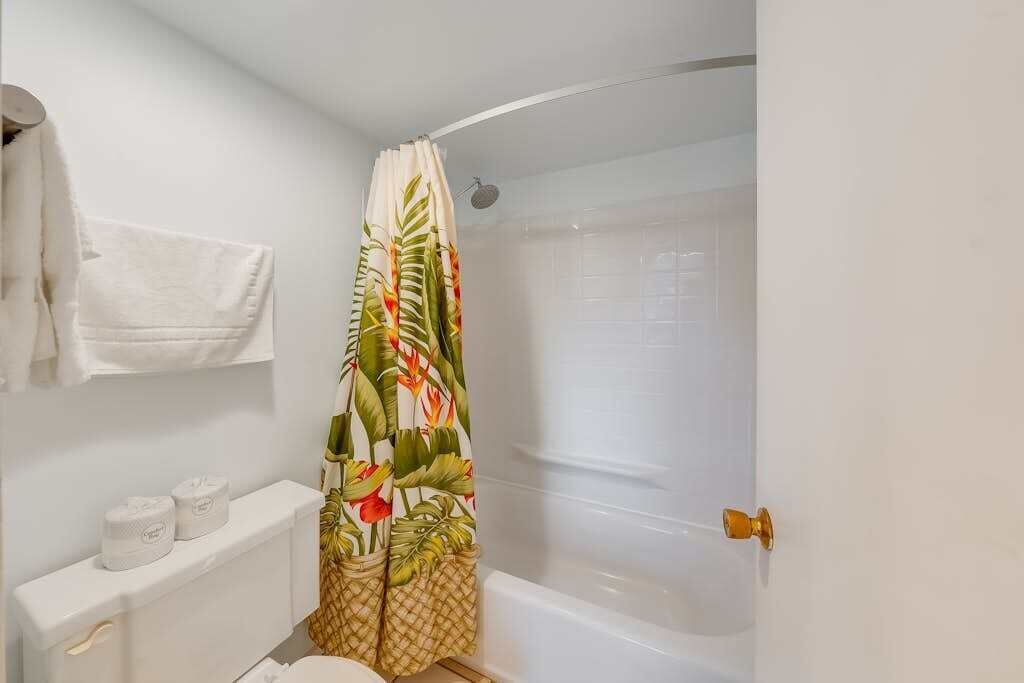 Photo of Bathroom in Kaunakakai